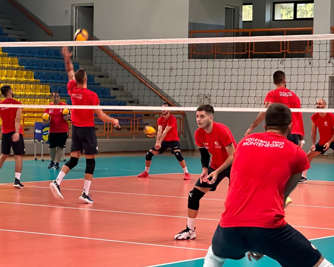 muska seniorska reprezentacija crne gore – prvi trening kolasin _13