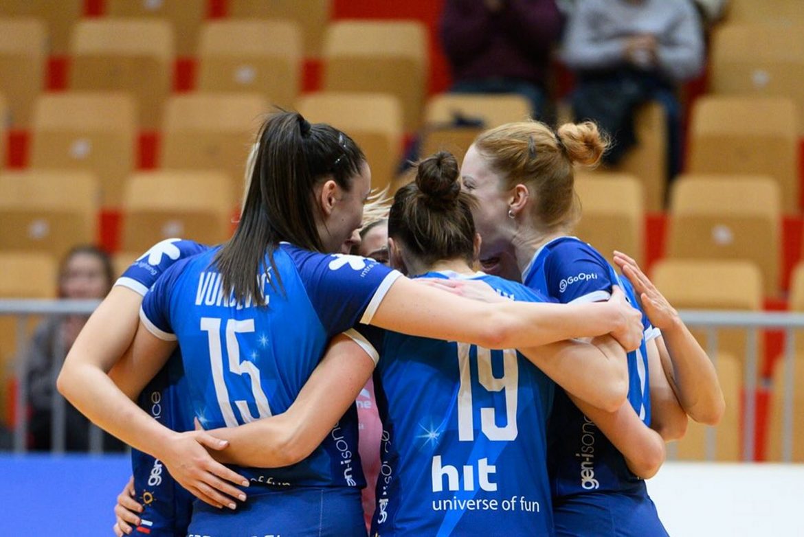 05 11 NEVENA VUKCEVIC GENI VOLLEY 1