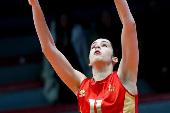 13 10 Crna Gora Grcka U18 z odbojkasice zonske kvalifikacije (11)