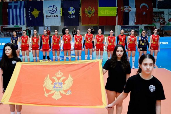 13 10 Crna Gora Grcka U18 z odbojkasice zonske kvalifikacije (7)