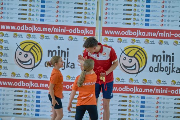 mini odbojka deveta sezona zatvaranje dodjela medalja 201 nikola djurovic