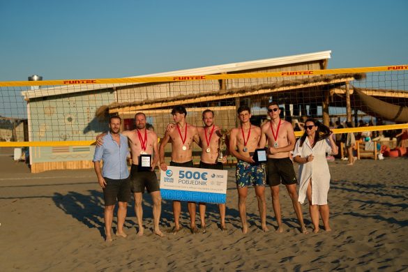 12 07 prvenstvo crne gore odbojka na pijesku odbojkasi (17)